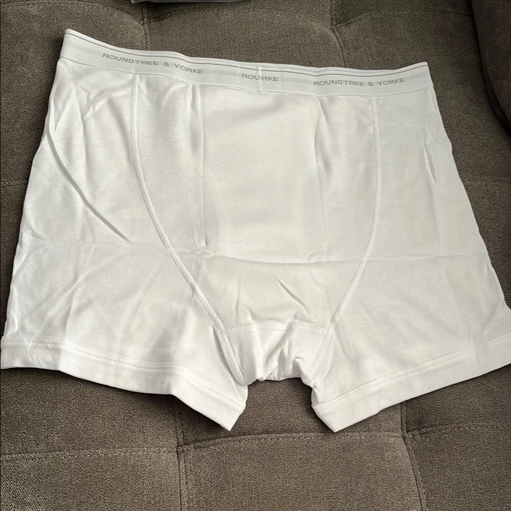 Roundtree & Yorke White Boxer Briefs Essential Comfort